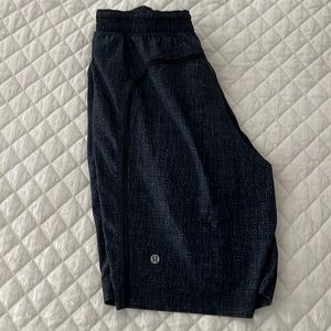Men’s size M lululemon shorts